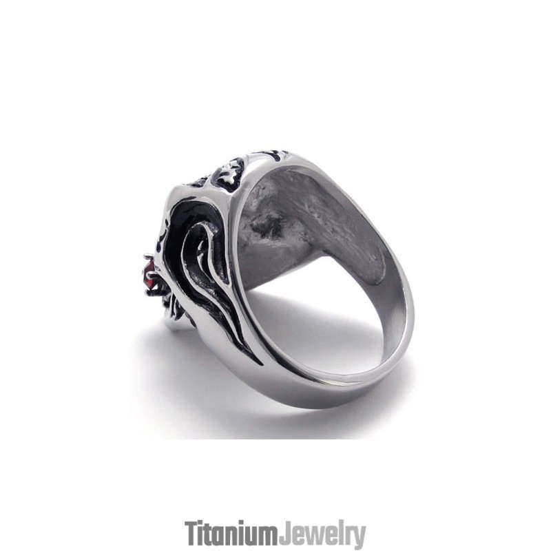 טבעת טיטניום בעלת עיצוב מודרני, צבע זוהר, בעלת שם עולמי