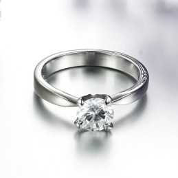 טבעת טיטניום נשית בעלת ביצועים אמינים עם אבני חן