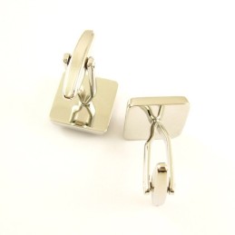 חפתים מרובעים מטיטניום עם יהלומים וזירקוניה מרובעת בצבע סגול