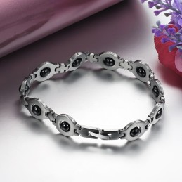 מגוון רחב של צמידי טיטניום לגברים נגד עייפות