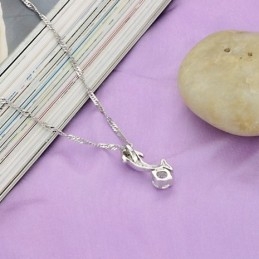 שרשרת טיטניום בצורת דולפין בציפוי פלטינה עם יהלומים, איכות וכמות מובטחת
