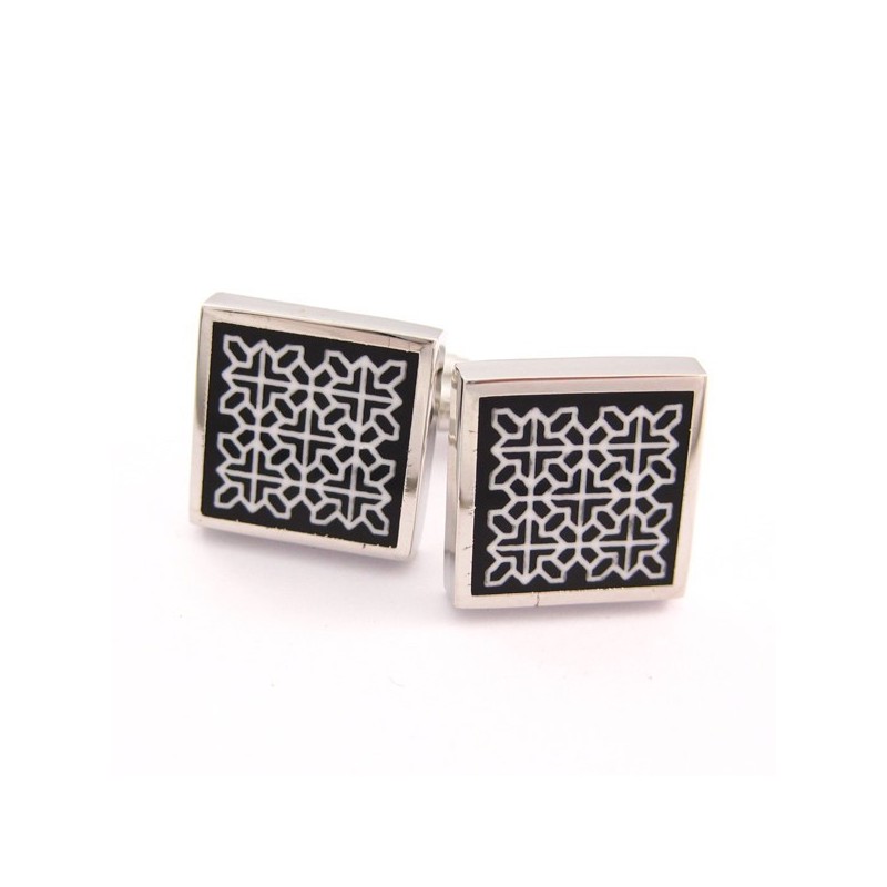 חפתים קלאסיים מטיטניום עם פרחים מבשרים טובים