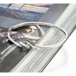 צמיד טיטניום מצופה פלטינה ואיכותי עם אבני חן, ללא אלרגיה ועם אבני חן, מובטח לאישה