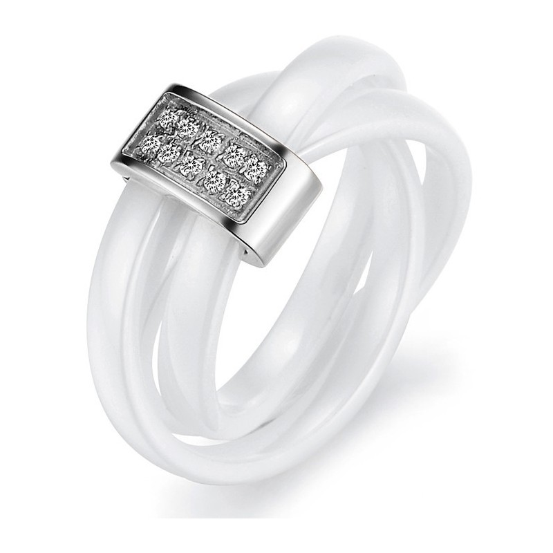 ידועה בזכות טבעת קרמיקה טונגסטן באיכות מעולה עם אבני חן