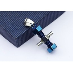 תליון טיטניום קלאסי לגברים בצורת מכונה בצורת בורג - שרשרת חופשית