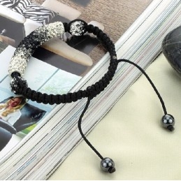 צמיד קריסטל בצורת כדור לנשים במפרט מלא