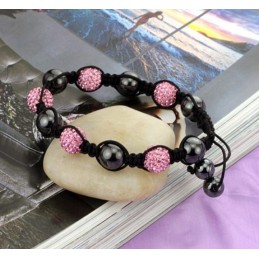 ידוע בזכות צמיד קריסטל בצורת כדור נשית באיכות מעולה