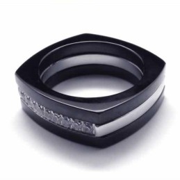 טבעת טיטניום שחורה לשני המינים משובצת יהלומים בצבע 8 מ"מ