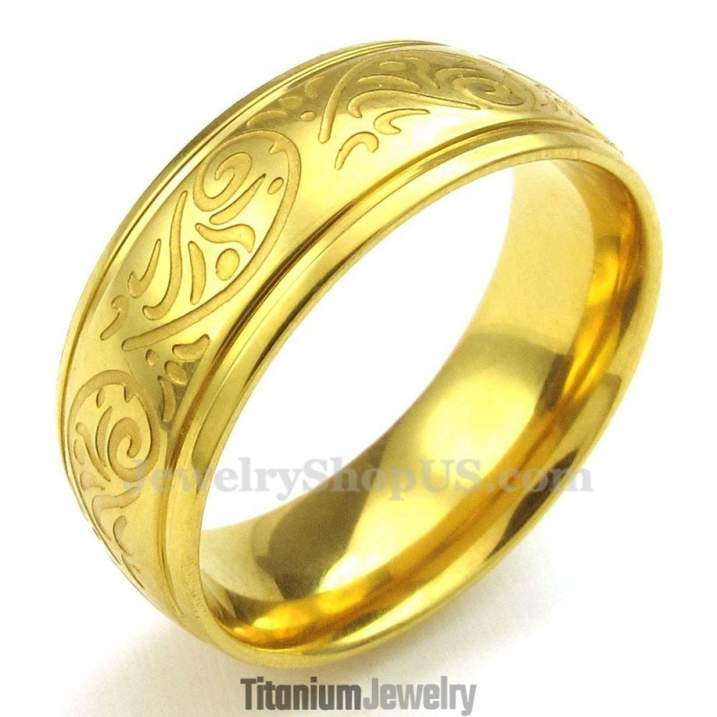 טבעת טיטניום עגולה מזהב עם דוגמת פרחים