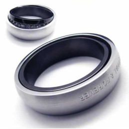 טבעת טיטניום משובצת יהלומים Eternal & Forever בגודל 6 מ"מ