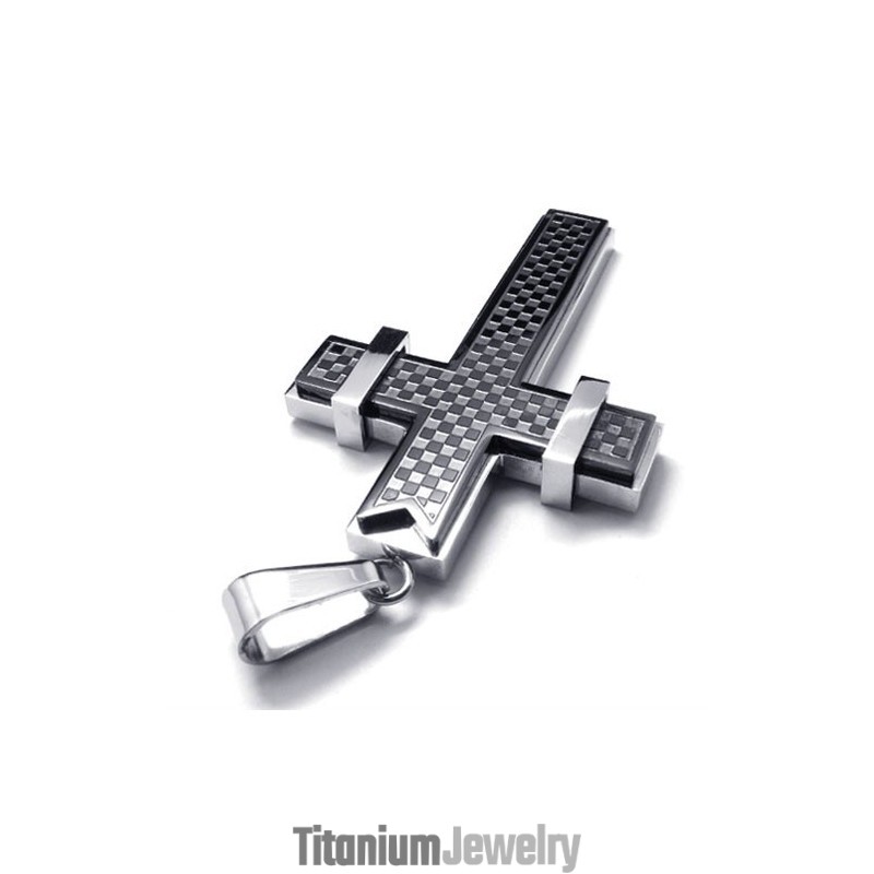 תליון טיטניום צלב אופנתי (שחור)