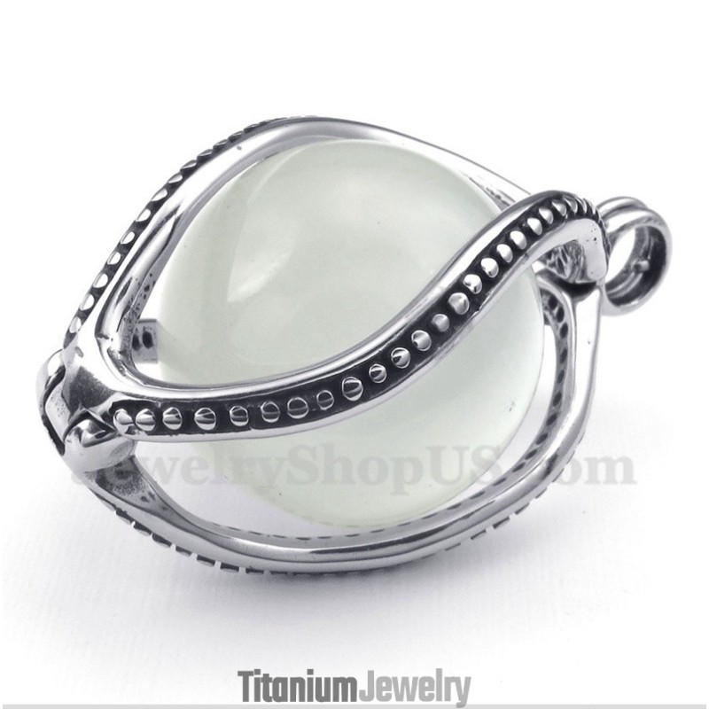 תליון אופל לבן טיטניום לגברים עם שרשרת חופשית