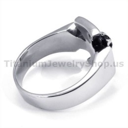 טבעת טיטניום עם גולגולת צלב