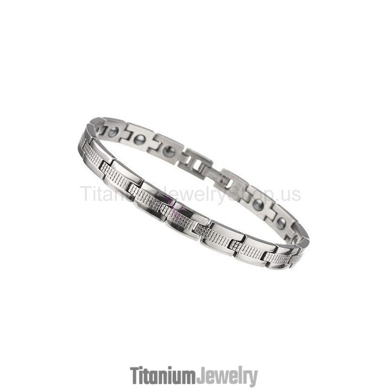 צמיד טיטניום לנשים 8 אינץ'