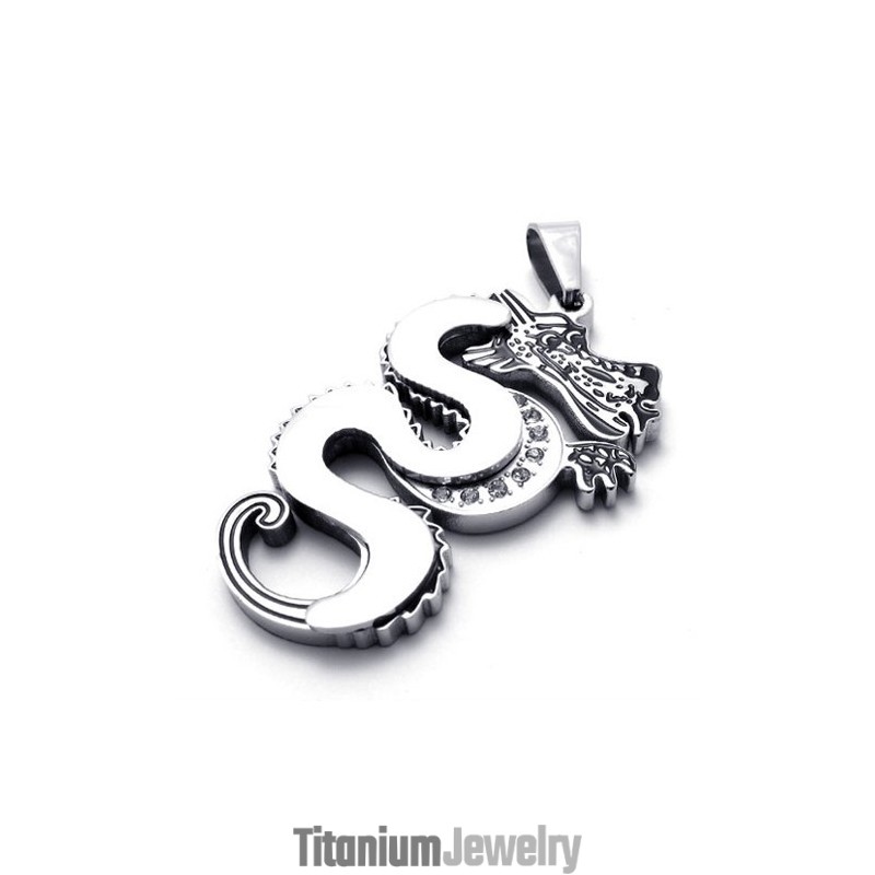 תליון טיטניום דרקון מכסף