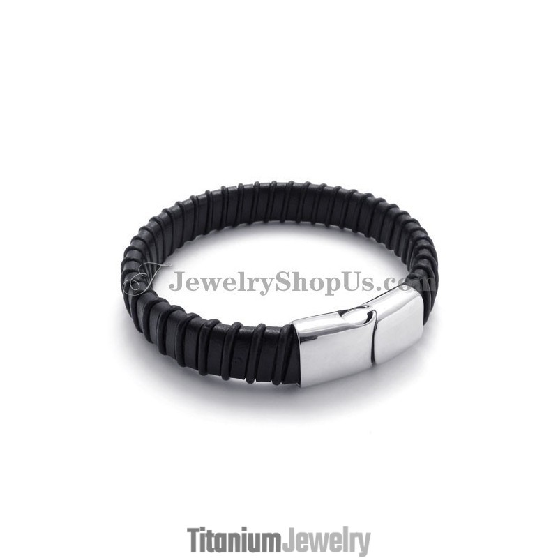 צמיד טיטניום שחור מהמם עם עור