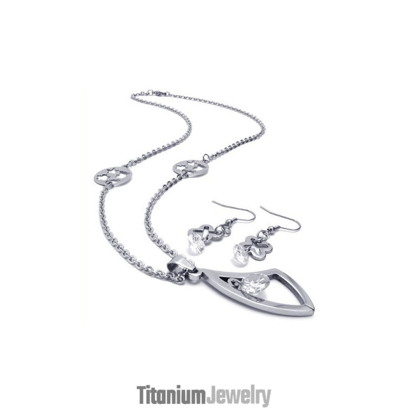 סט תכשיטי טיטניום איכותי בעיצוב אטרקטיבי, צבע זוהר, כולל שרשרת, תליון ועגיל